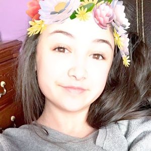 Meet your Posher, Chloe