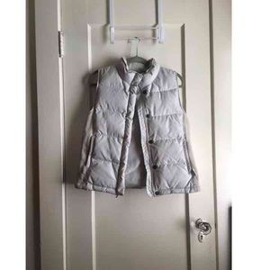 Gap Grey Puffer Sleeveless Vest Jacket