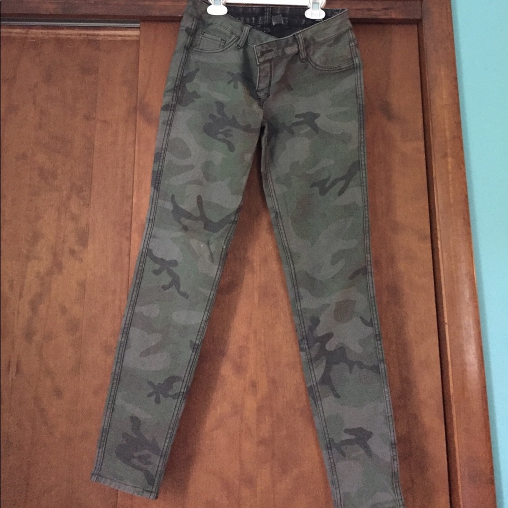 Camo jeans