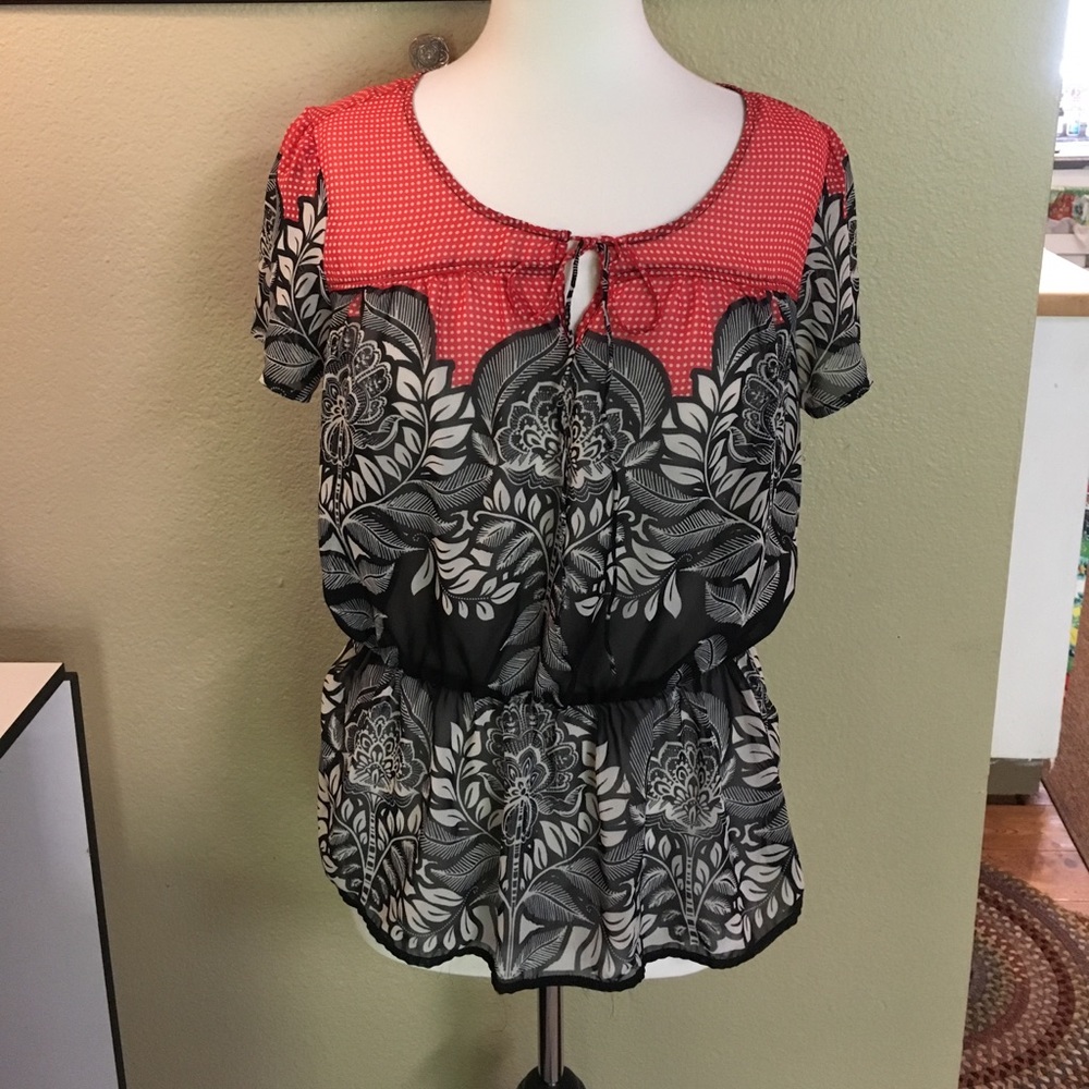 😍Gorgeous Blouse worn once