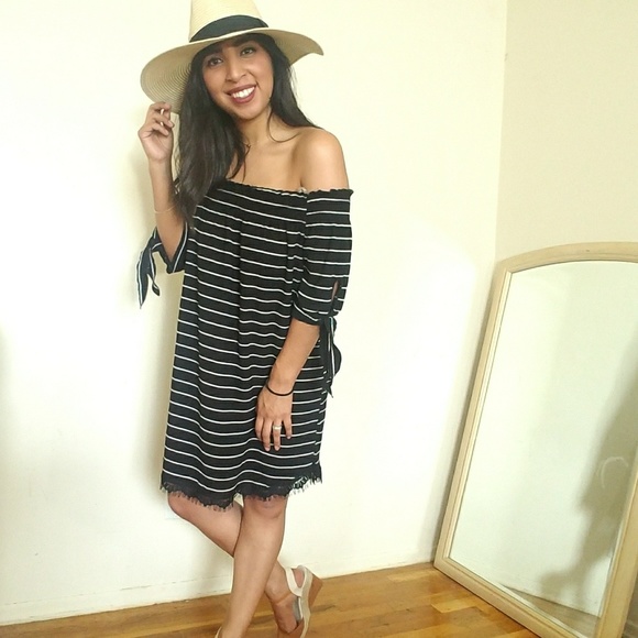 💦2FOR$20💦BLACK WHITE STRIPED OFF SHOULDER DRESS - Picture 3 of 5