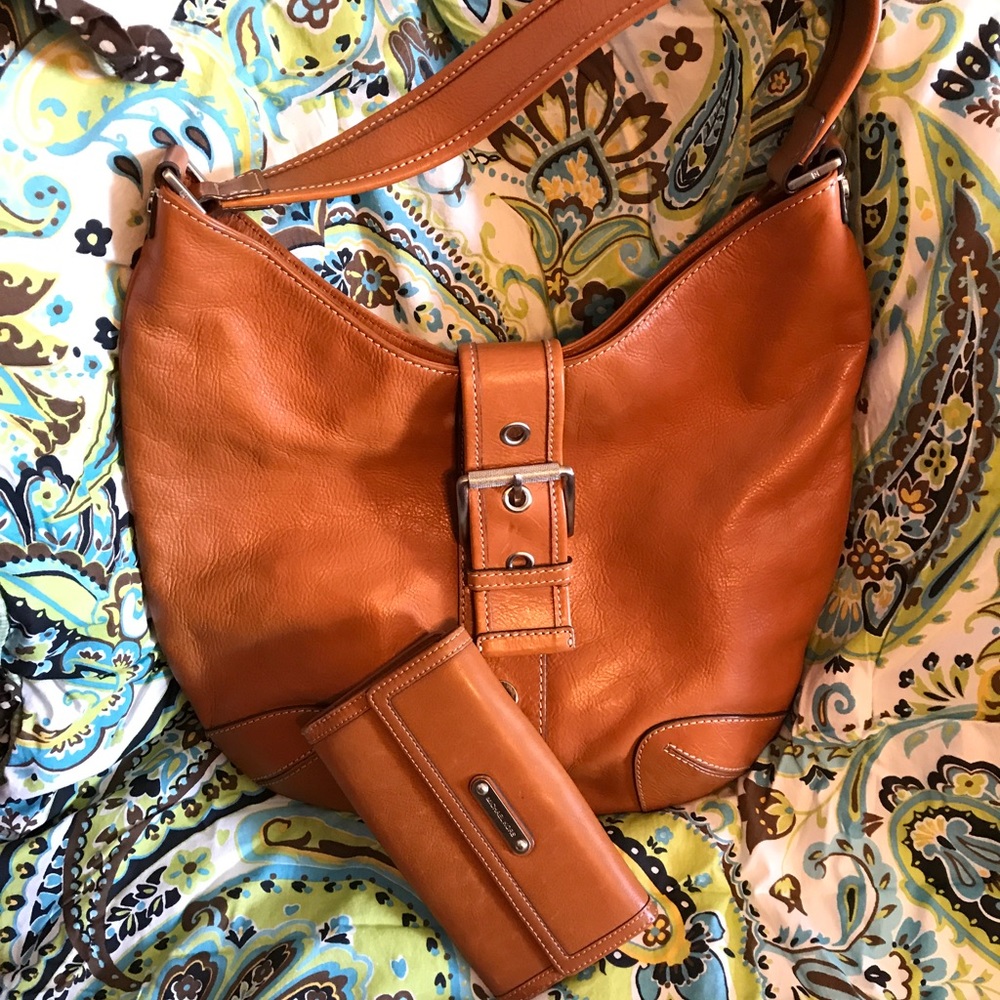 Michael Kors Learher Handbag & Wallet