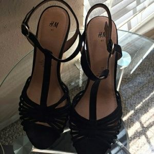 HM Black Wedges size 9.5