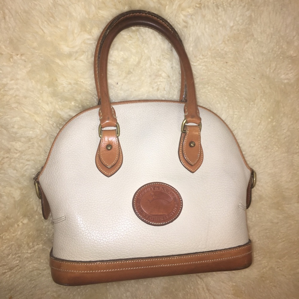 Authentic Dooney and Bourke Shell Purse