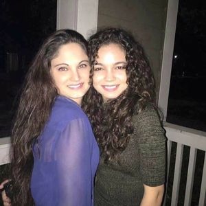 Meet your Posher, Gloria