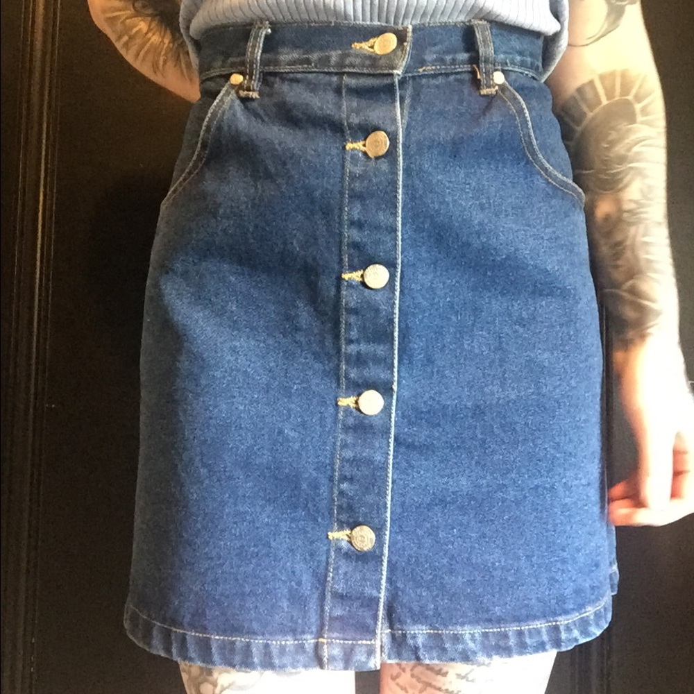 90s Button up denim skirt