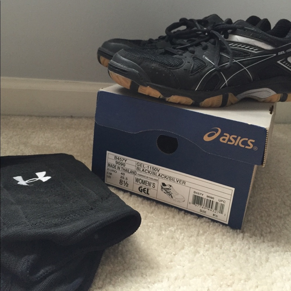 volleyball shoes & knee pads