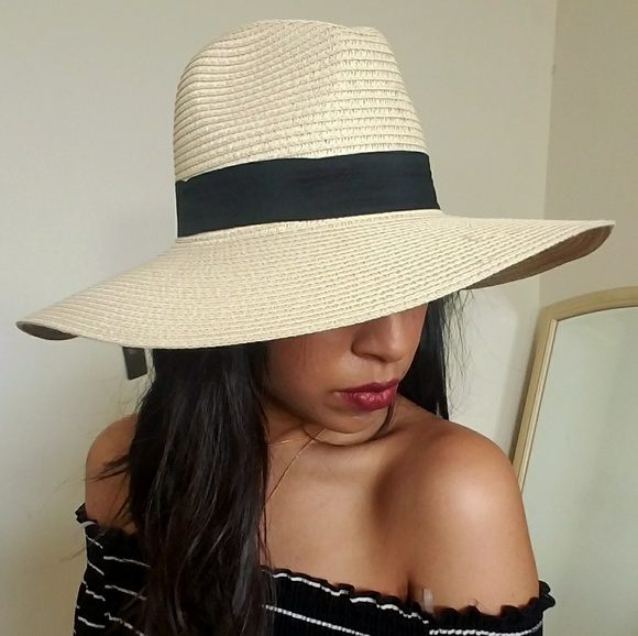 ❗LAST ONE❗HANNAH BLACK TRIM FLOPPY HAT - Picture 3 of 5