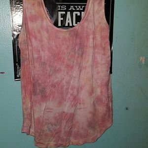 Very stylish open back tanktop