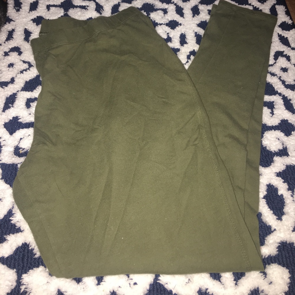 Green leggings