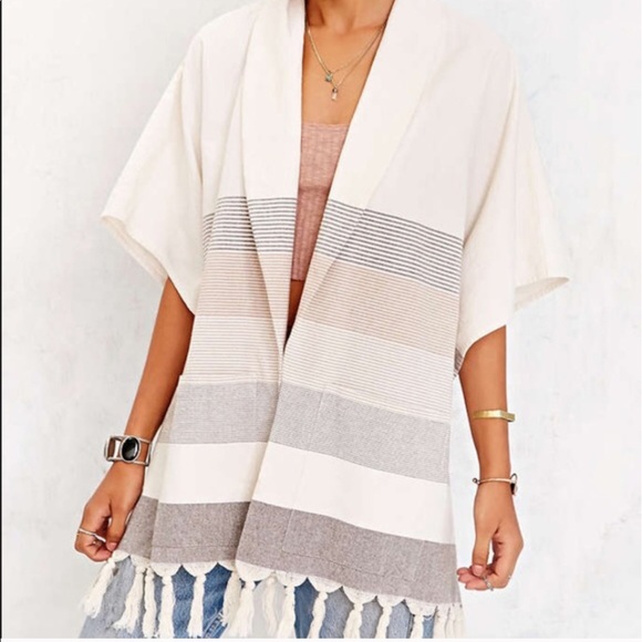 Urban Outfitters Ecote Blanket Weave Kimono - Picture 4 of 4