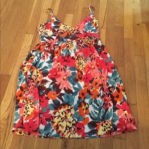 Old navy summer dress with adjustable strips