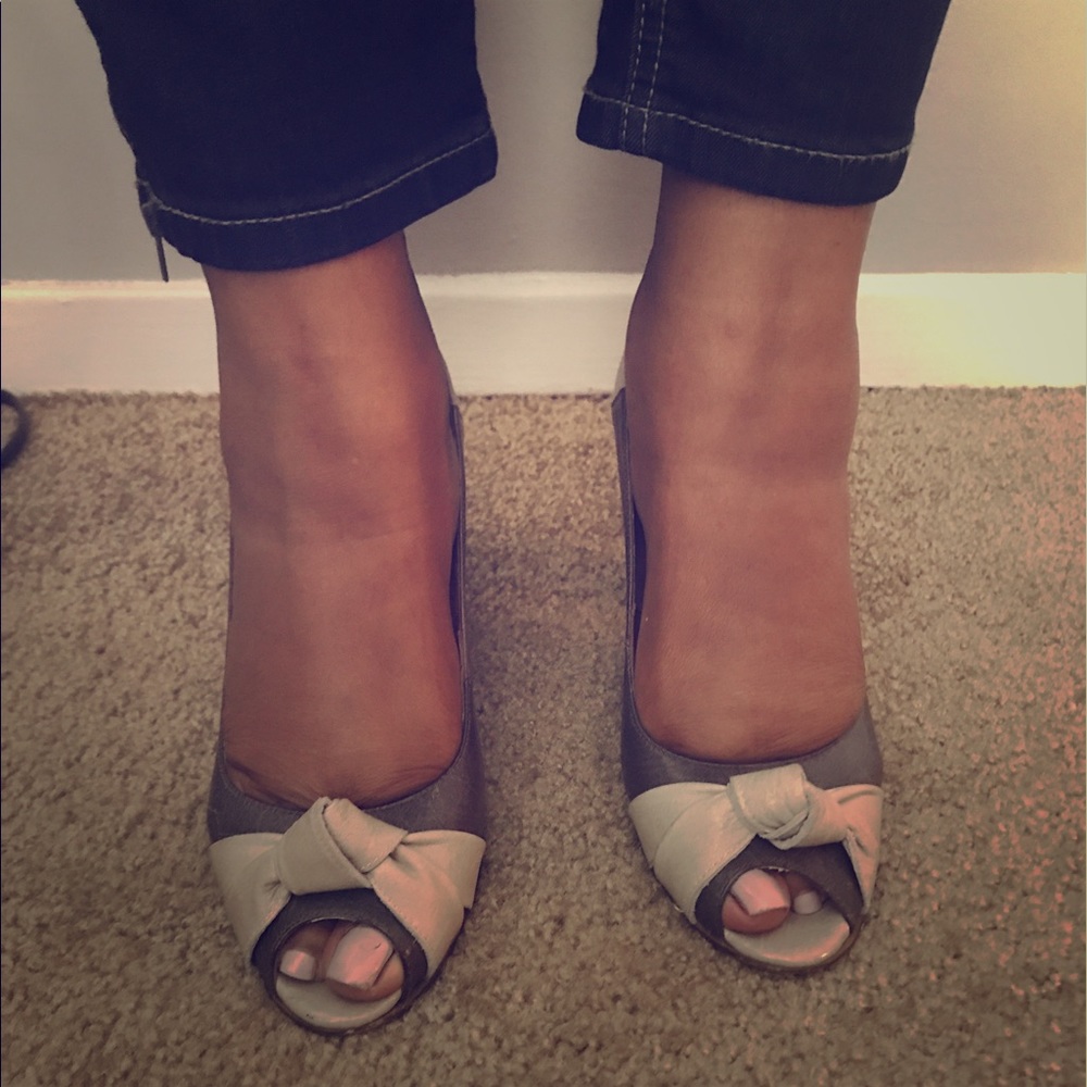 Vintage look pumps