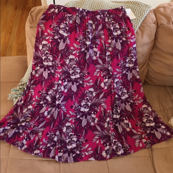 LAST ONE: XL PINK/PURPLE SKIRT - Picture 5 of 5