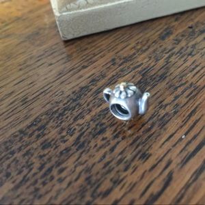 Pandora tea cup bead (OBO)