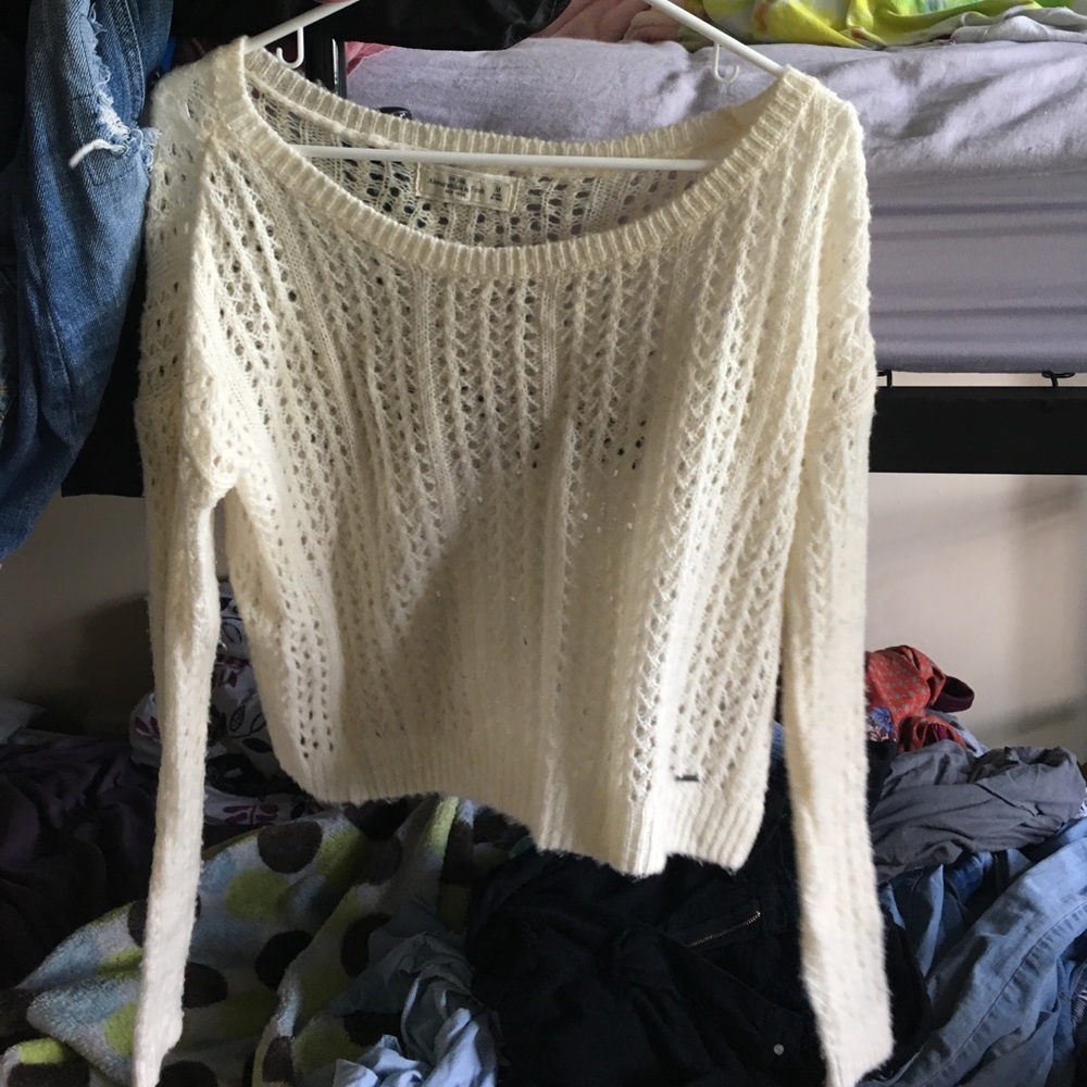 ABERCROMBIE WHITE CROP KNIT SWEATER