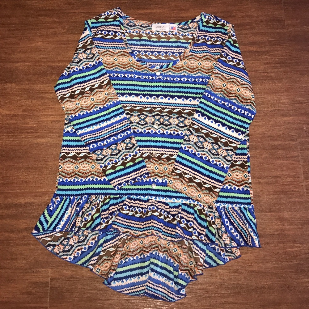 Eccentric blouse