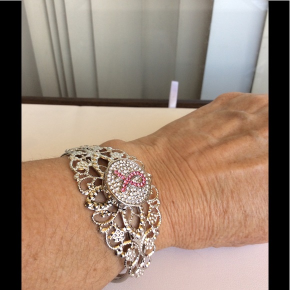 Snap bracelet with 2 Snaps - Picture 2 of 6