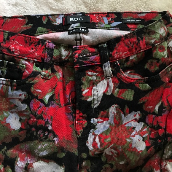 Floral Jeans - Picture 2 of 3