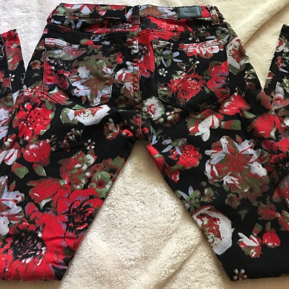 Floral Jeans - Picture 3 of 3