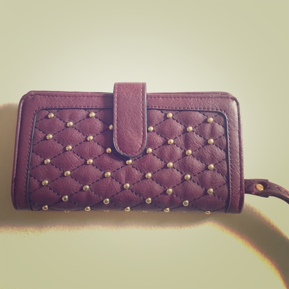 Violet clutch wallet
