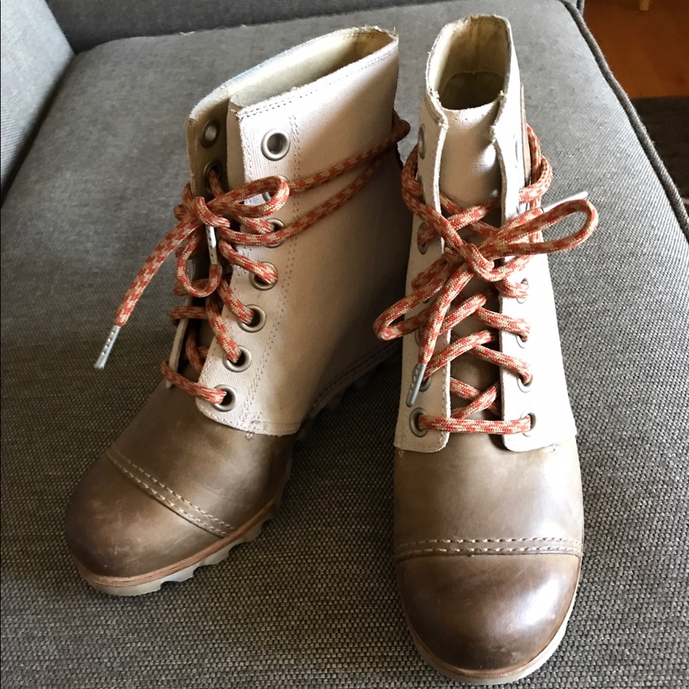Sorel Women's 1964 Premium Wedge Bootie