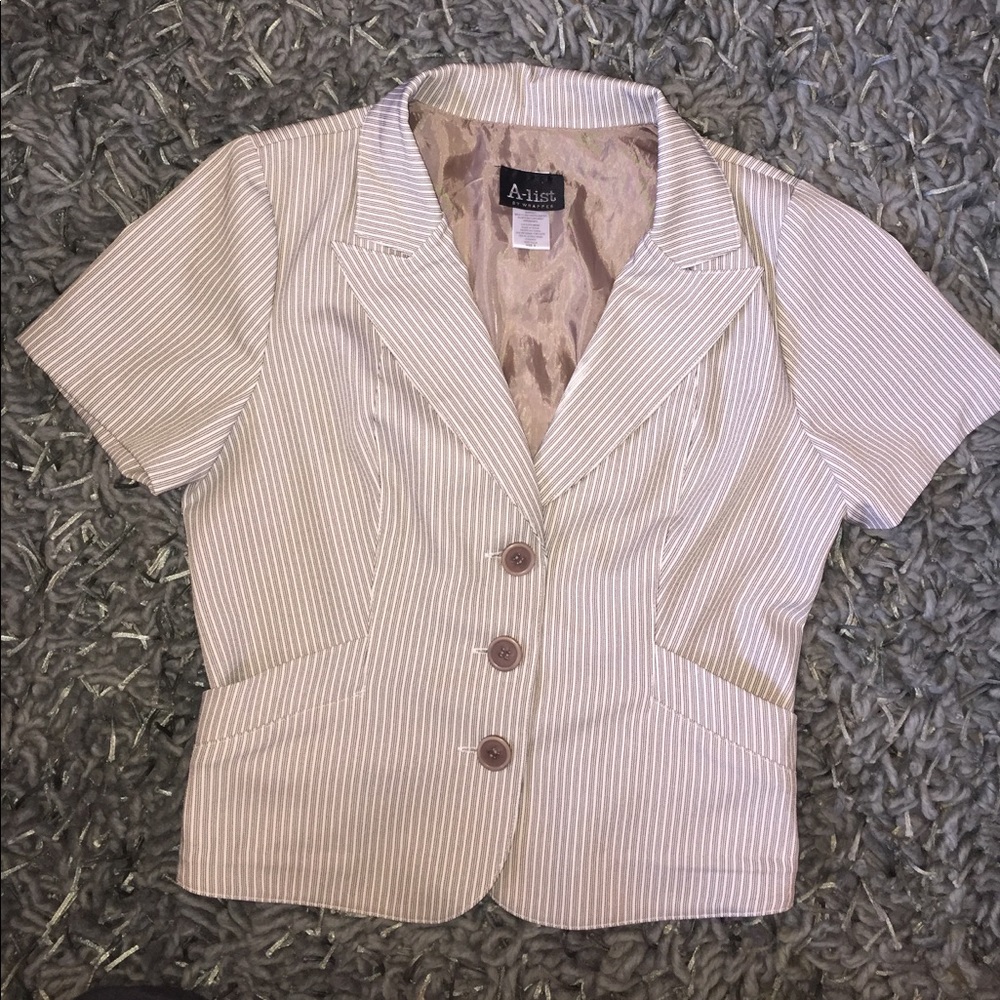 Cute Cropped Short Sleeve Jacket SZ 9