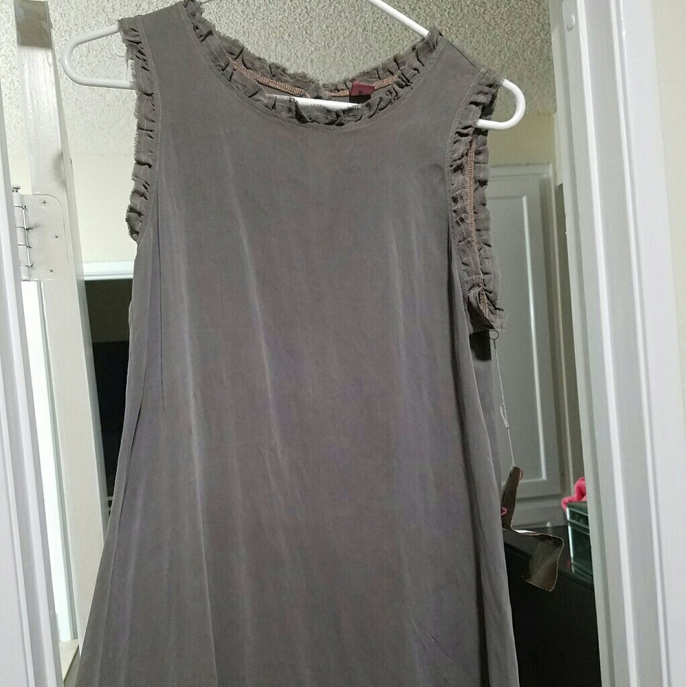 Sleeveless tunic