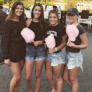 Meet your Posher, Abbey