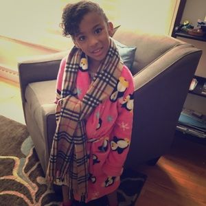 Adult Unisex Burberry Scarf 100% Authentic