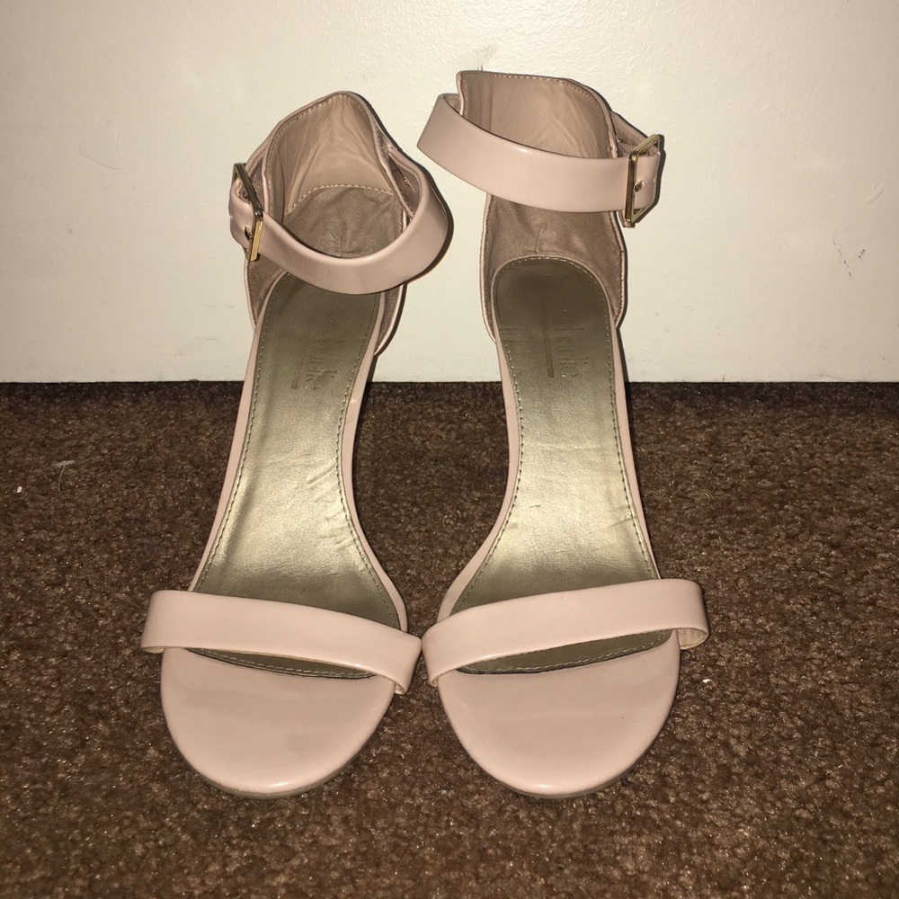 Light nude pink leather heels