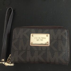 Michael Kors Wristlet
