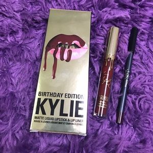 Leo- Kylie Lip Kit Limited Birthday Edition