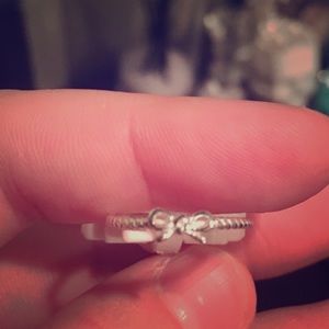 NWOT Itsy Bitsy Sterling Bow Ring