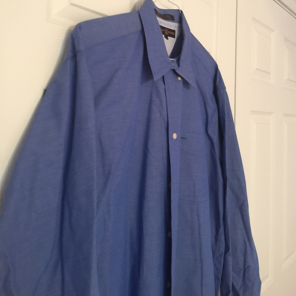 Men's Tommy Hilfiger buttondown shirt