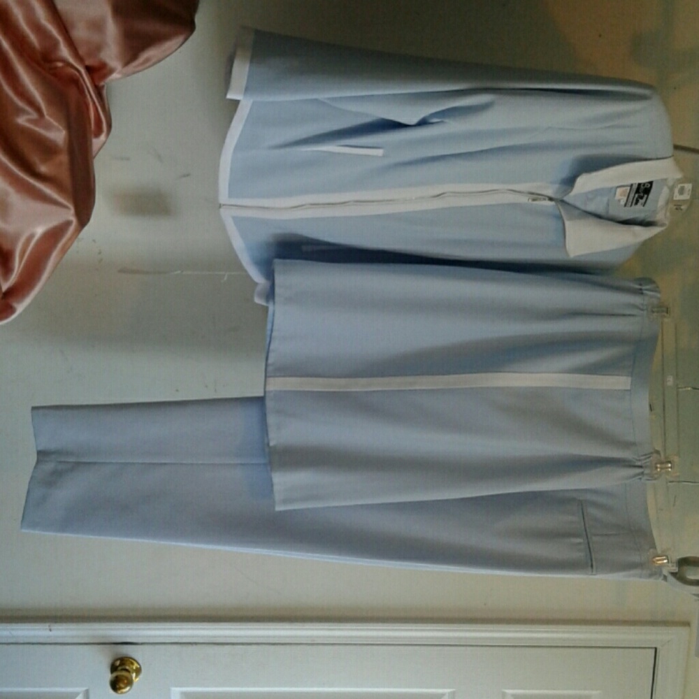 NEW BenMarc International  3pc suit