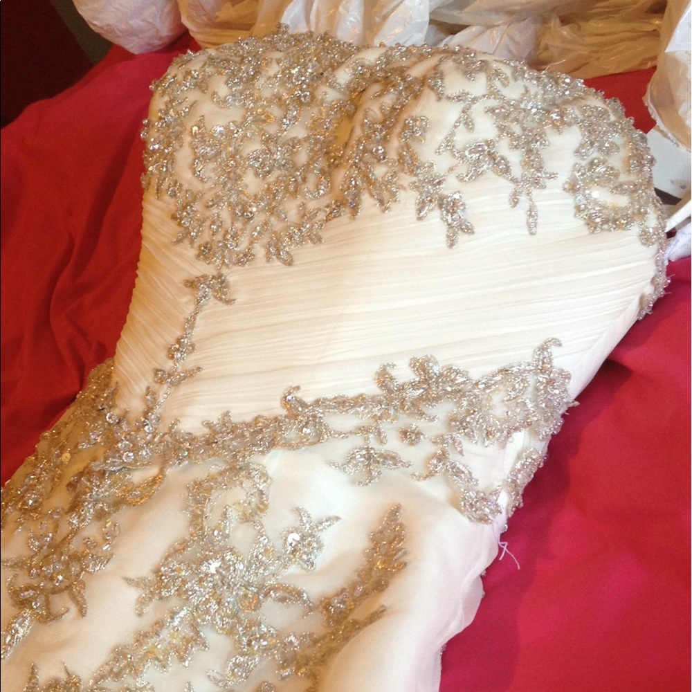 Allure Bridal Wedding Dress