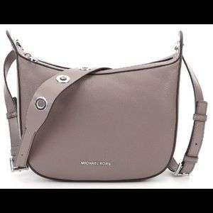 NWT Michael Kors Raven Messenger