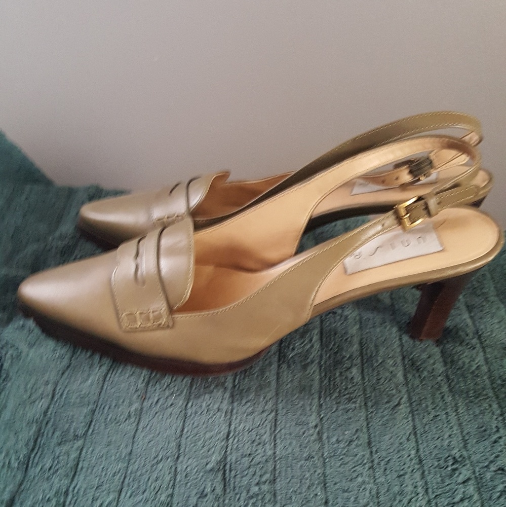 Unisa sling backs