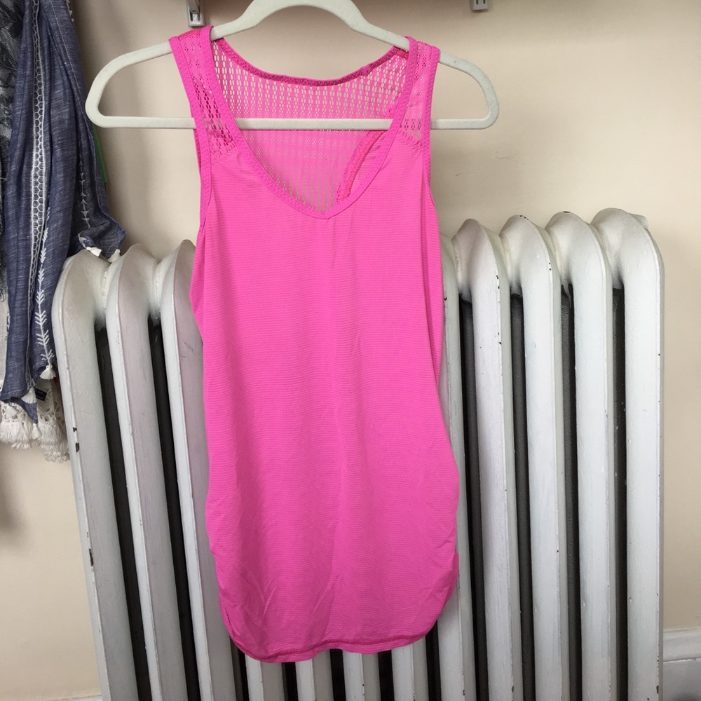 Lululemon pink tank