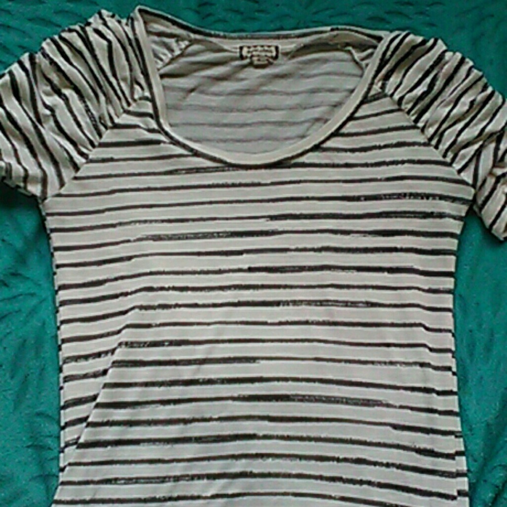 White and Grey striped tee
