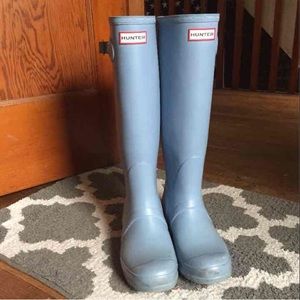 Light blue Hunter boots