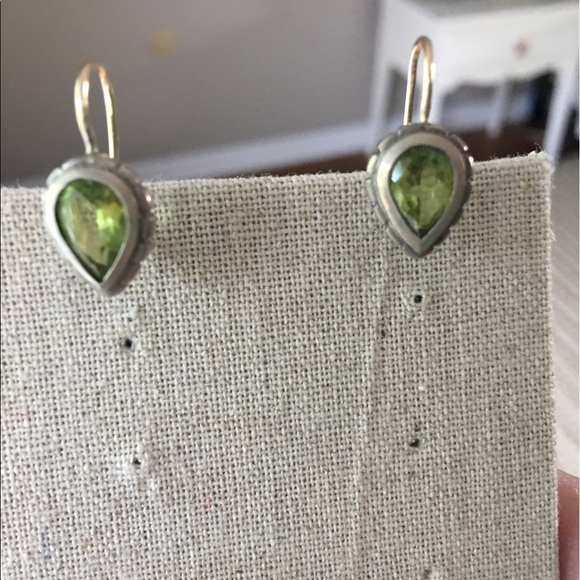 Peridot earrings - Picture 1 of 2