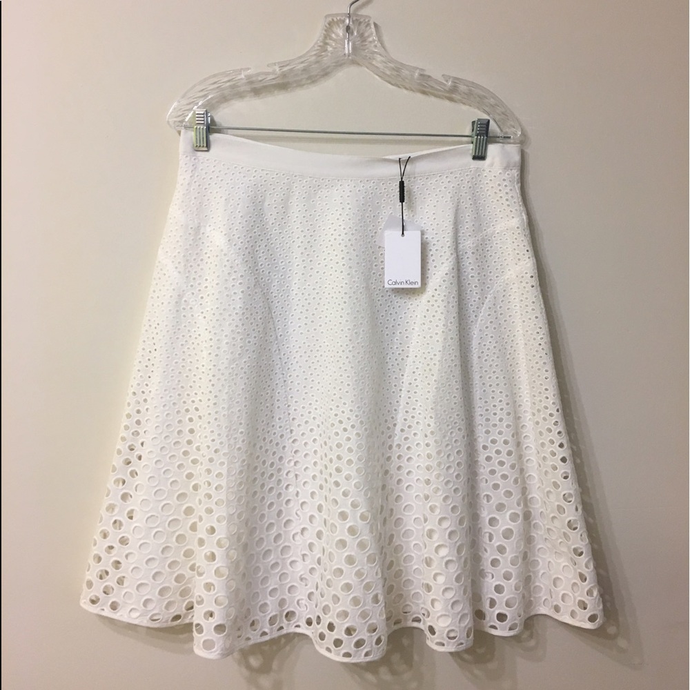 Calvin Klein white off skirt never used ✨