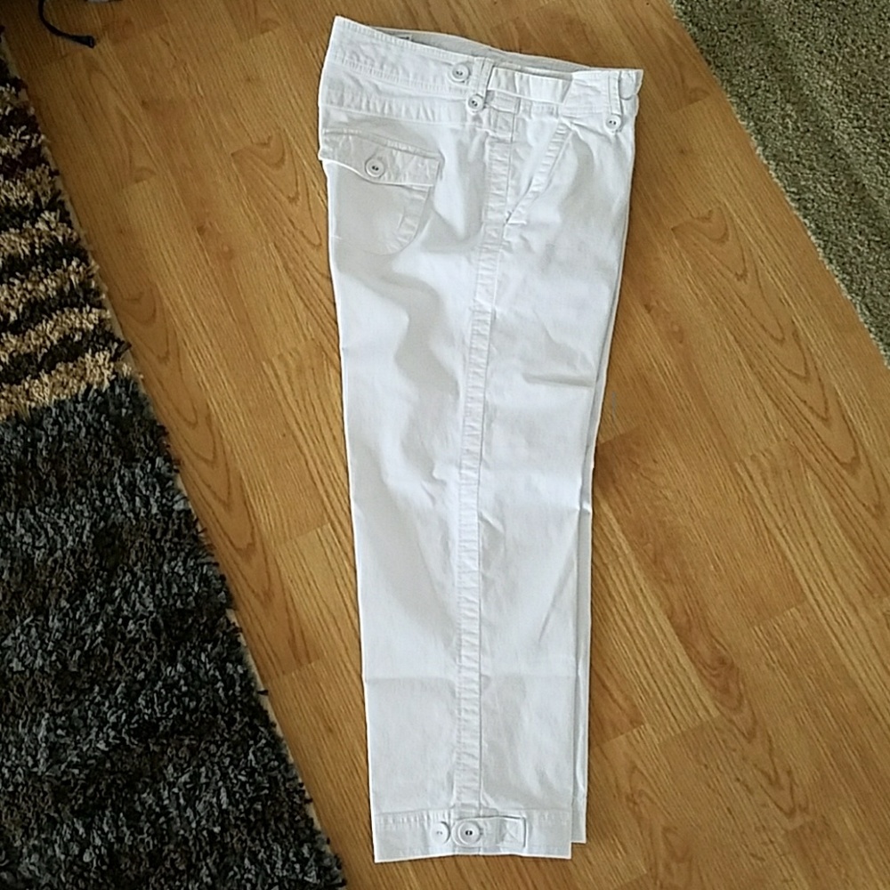 Eddie Brauer size 8, capris, crispy white, perfect