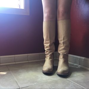 Bed/ Stu tall boot. Cobbler series. Manchester 11.