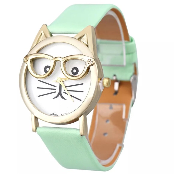 Accessories - Women's cute battery operated cat watch NEW