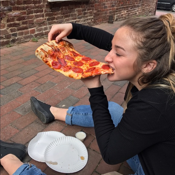 Meet your Posher, Sky - Picture 2 of 3