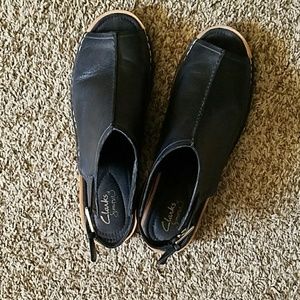 Clark's Black Sumerset Peep Toe Leather Sandals