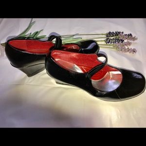 Like New Kenneth Cole Reaction Shoes